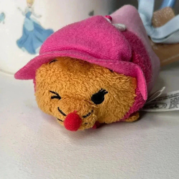 Disney Tsum Tsum Perla  Mouse from Cinderella Mini Plush - Picture 3 of 8